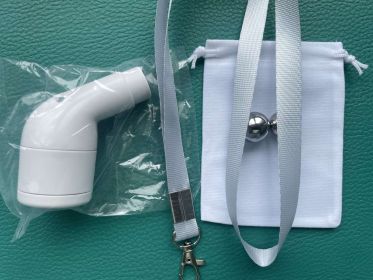 Deep Breathing Bite Lung Whistle Lung Capacity Exercise Device (Specification: Solid color cover white/1PCS)